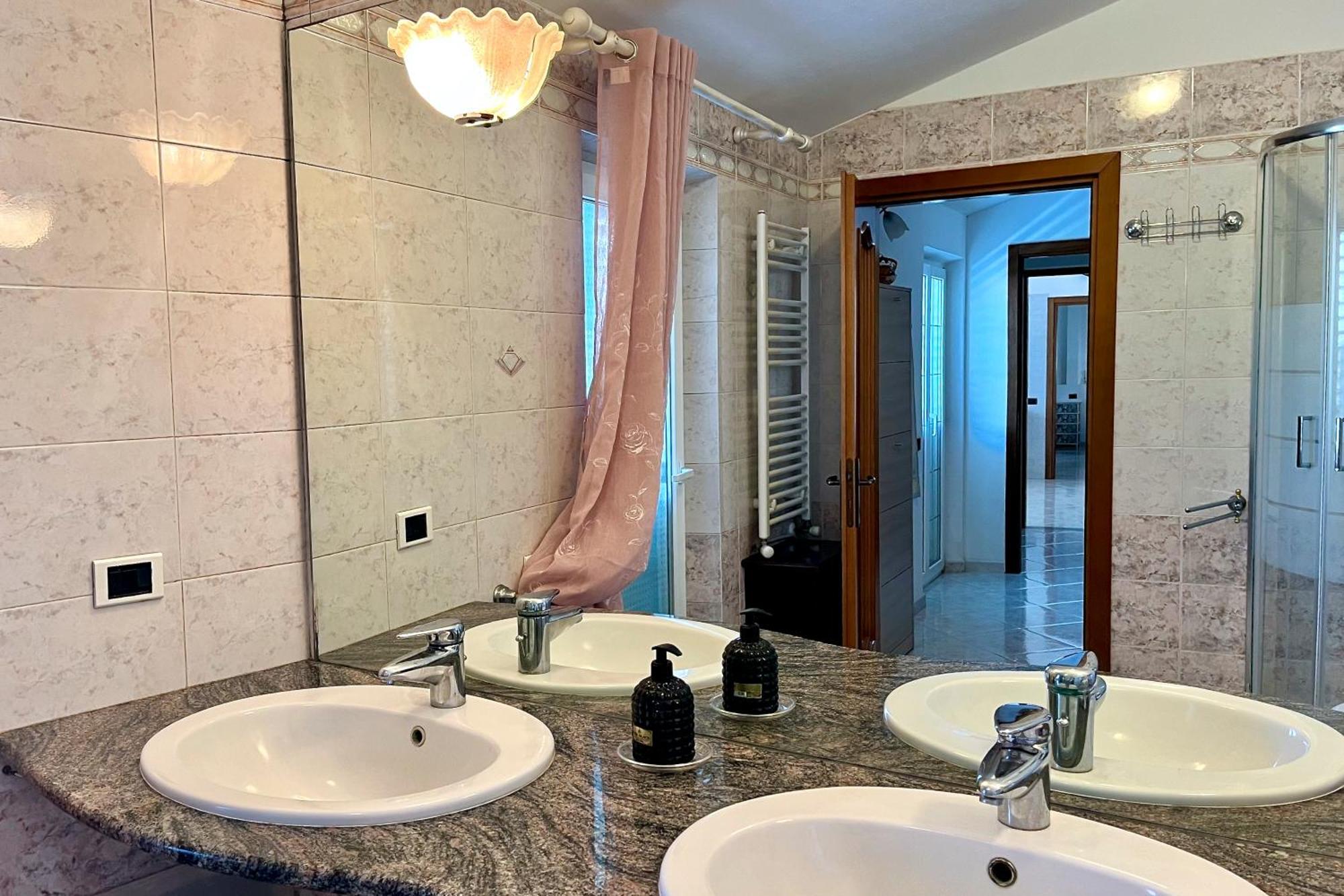 Luxury Home Cabras Centro Экстерьер фото